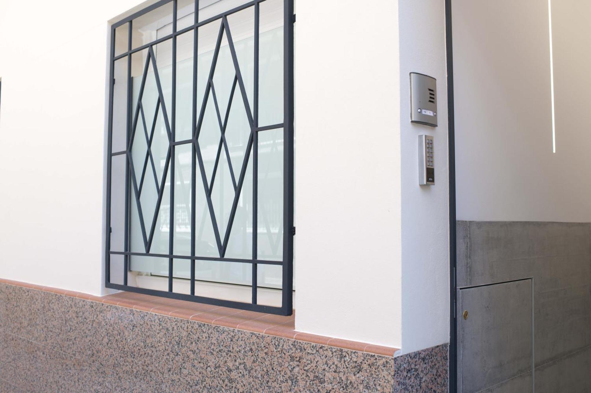 Boutique Plaza Catalonia Suites Cornella Cornellà de Llobregat Eksteriør bilde