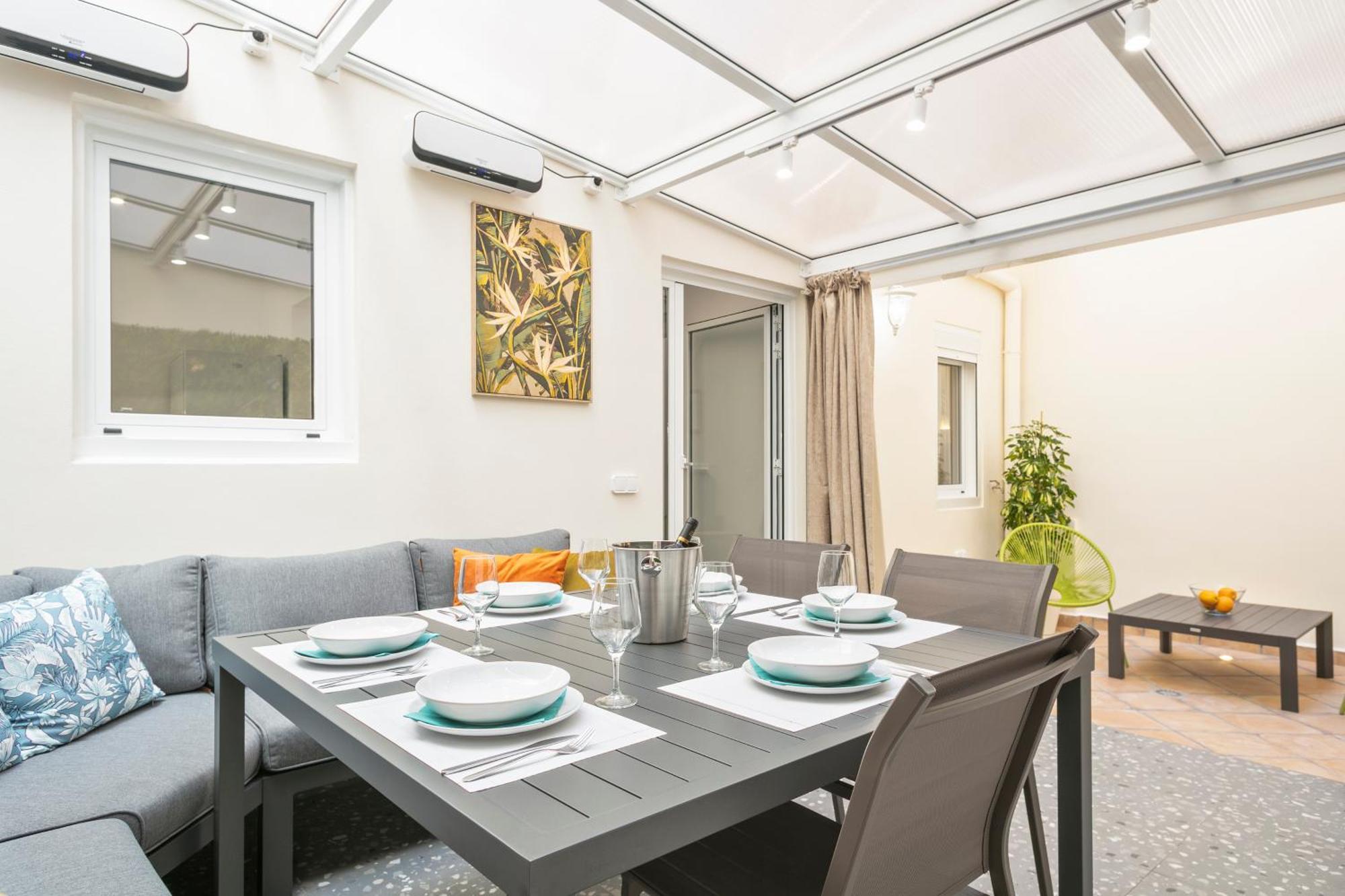 Boutique Plaza Catalonia Suites Cornella Cornellà de Llobregat Eksteriør bilde