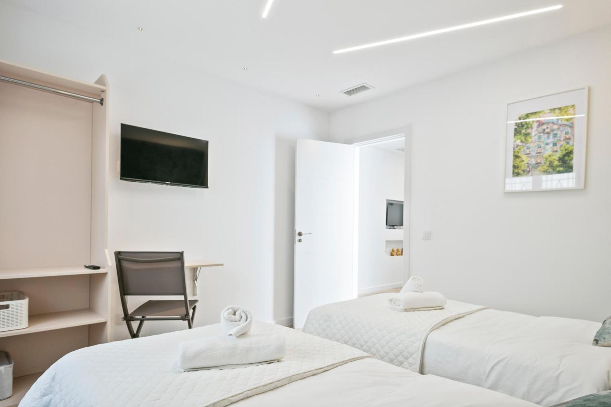 Boutique Plaza Catalonia Suites Cornella Cornellà de Llobregat Eksteriør bilde