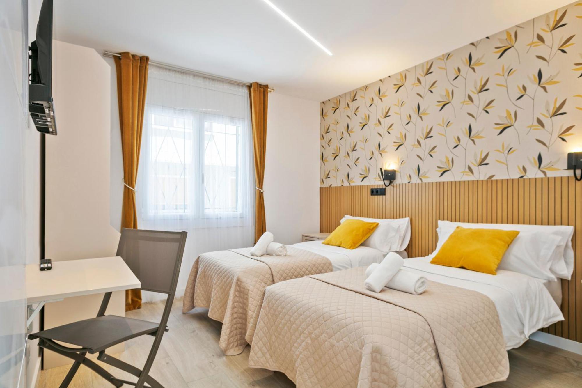 Boutique Plaza Catalonia Suites Cornella Cornellà de Llobregat Eksteriør bilde