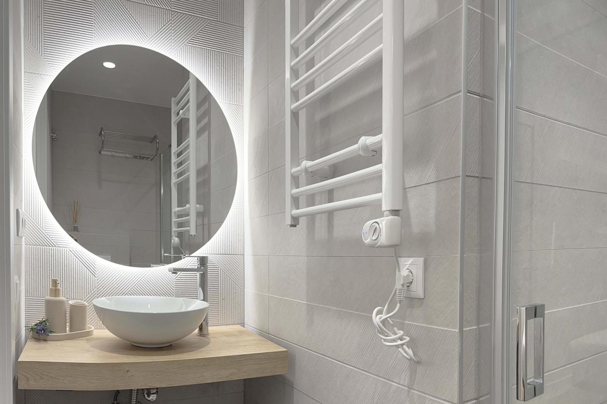 Boutique Plaza Catalonia Suites Cornella Cornellà de Llobregat Eksteriør bilde