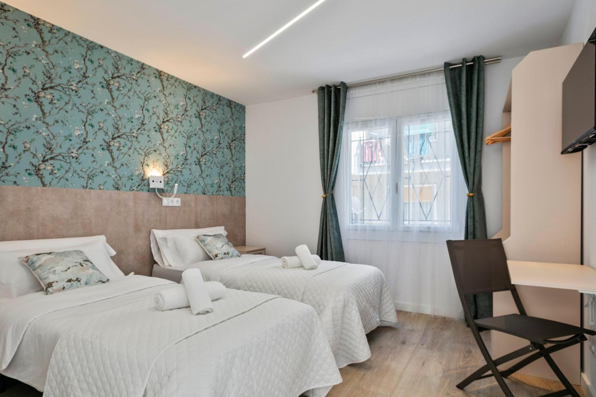 Boutique Plaza Catalonia Suites Cornella Cornellà de Llobregat Eksteriør bilde