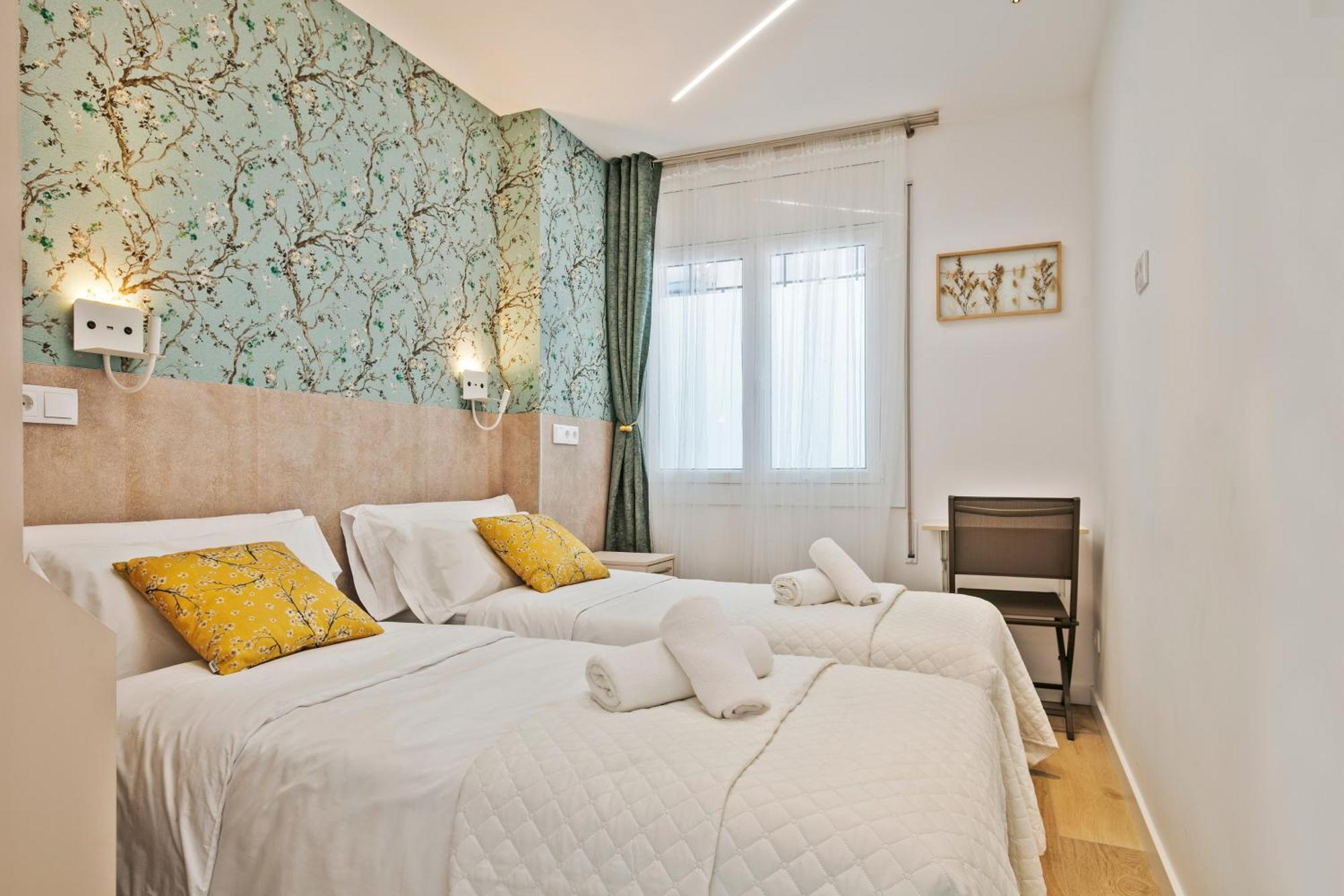 Boutique Plaza Catalonia Suites Cornella Cornellà de Llobregat Eksteriør bilde