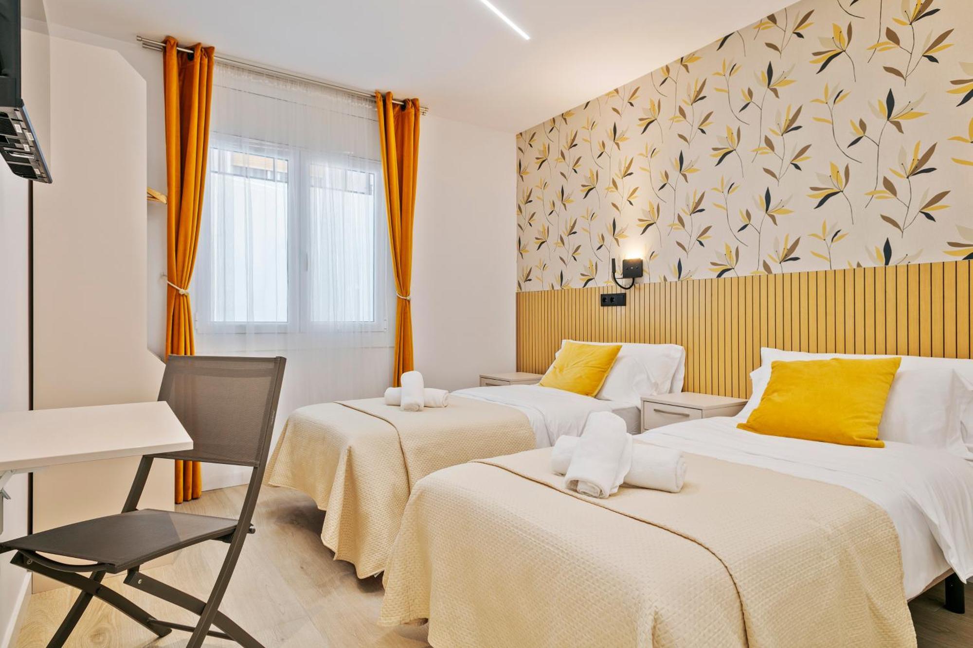 Boutique Plaza Catalonia Suites Cornella Cornellà de Llobregat Eksteriør bilde