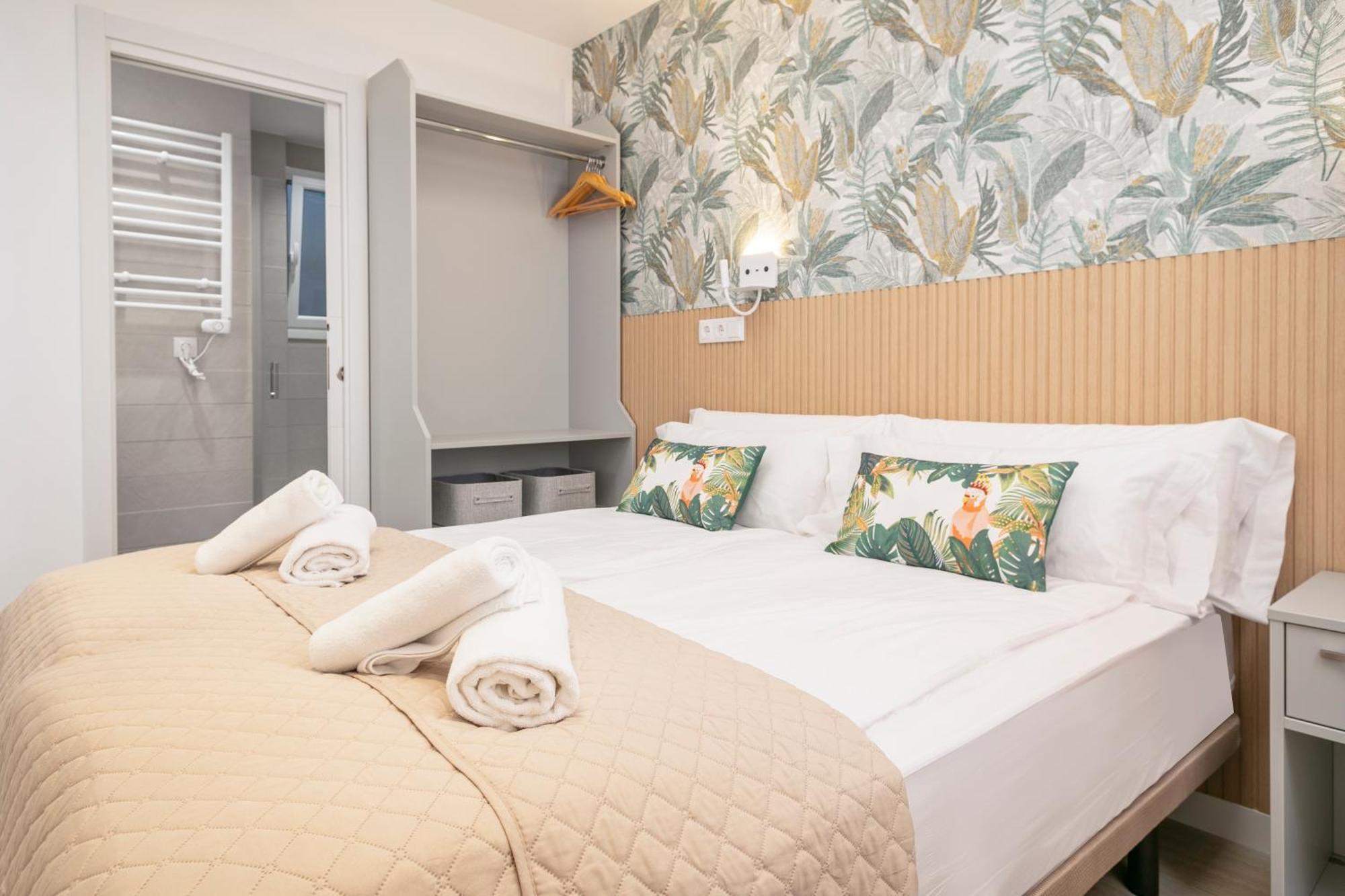 Boutique Plaza Catalonia Suites Cornella Cornellà de Llobregat Eksteriør bilde